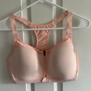 Victoria Sport Front-Zip Sports Bra